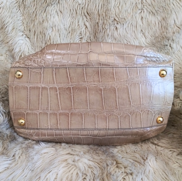 Valentino Crocodile Tan Bag - Picture 6 of 11